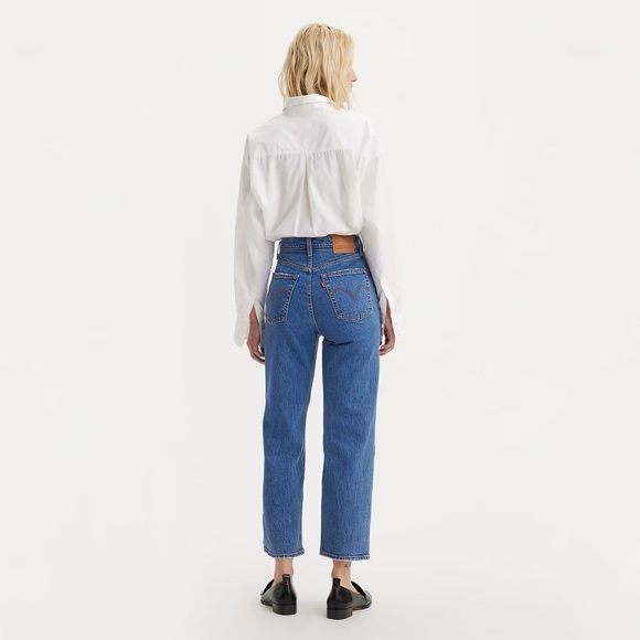 Levis Ribcage Straight - Picture 2 of 8